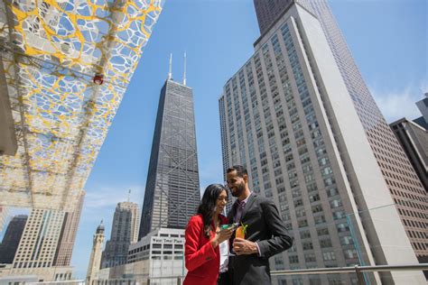 The Magnificent Mile | Shopping, Dining, and More | Choose Chicago