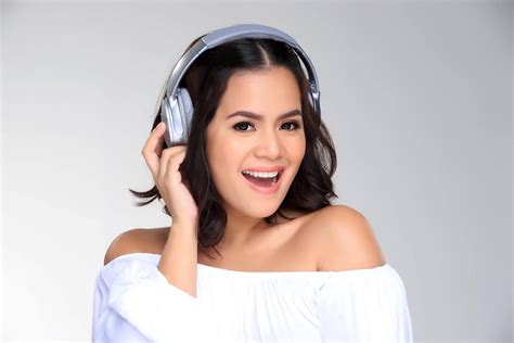 7 Filipino Radio DJs Famous for Good Vibes and Love Advice ...