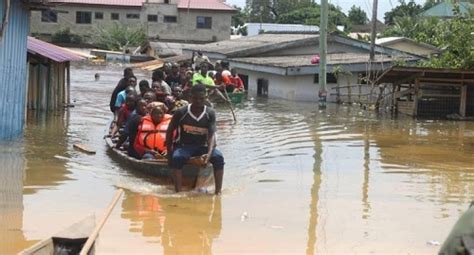 Akosombo Dam spillage: Navy rescues 8,000 flood victims – BestNewsGH.com | Compelling News on ...