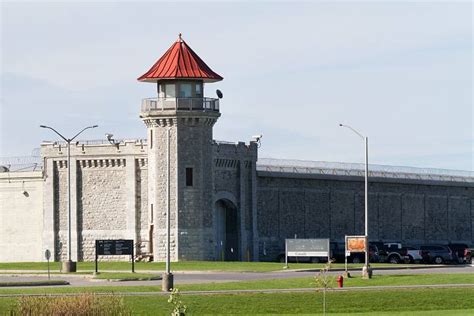 Federal government creates panel to look into reopening prison farms in Kingston, Ont ...