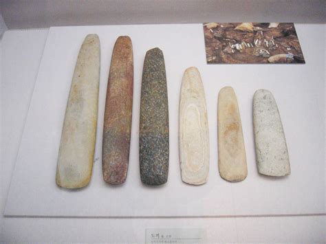 File:Korea-Neolithic.age-Axes-01.jpg - Wikimedia Commons