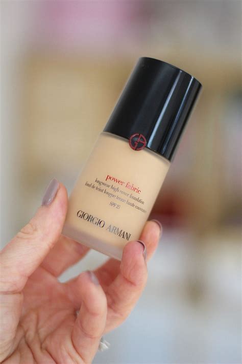 Giorgio Armani Power Fabric Foundation Review