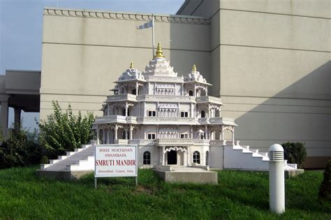 NJ - Secaucus: Shree Swaminarayan Temple | In 1970, Swami Mu… | Flickr