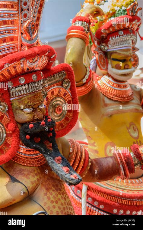 Theyyam Makeup Stock Photos & Theyyam Makeup Stock Images - Alamy