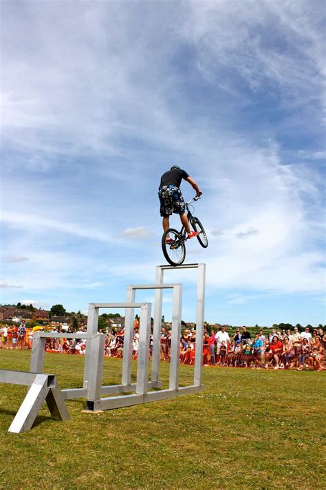 Bicycle Stunt Team | Guinness World Record BMX Stunt Team | UK