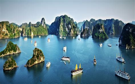 Download 2560x1600 Ships, Vietnam, Ocean, Ha Long Bay, Rocks Wallpapers for MacBook Pro 13 inch ...