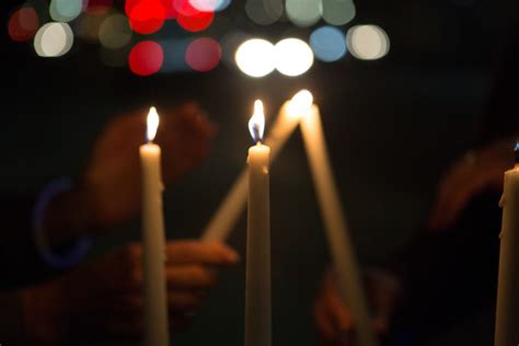 2017 Candlelight Vigil Photo Gallery | Women Aware