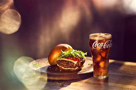 Echa un vistazo a este proyecto @Behance:“COCA-COLA & FOOD” https://www.behance.net/gallery ...