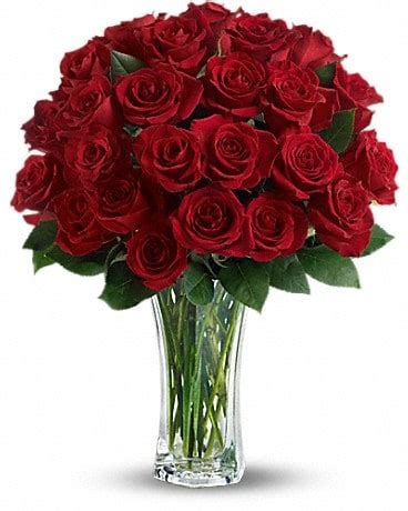 Love and Devotion - Long Stemmed Red Roses in Tillatoba MS - Bloomin' Hills Farm