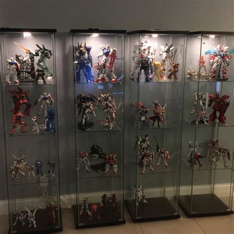 Finally put my gundams on display after a long move :) : Gunpla