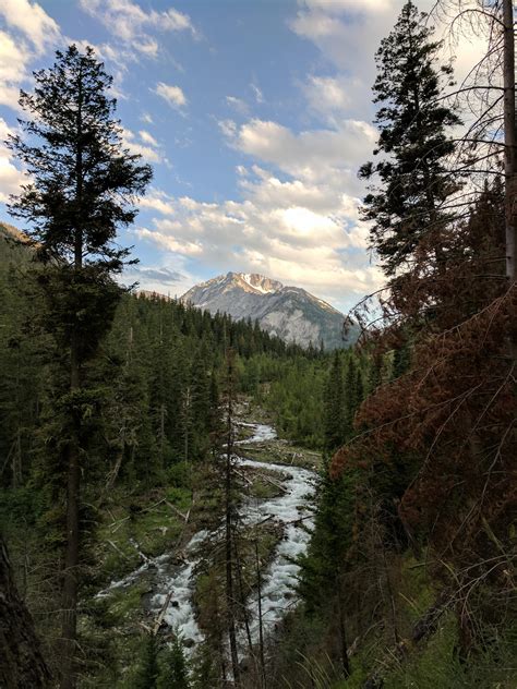 Wallowa mountains Eastern Oregon (OC) [3036 × 4048] : r/EarthPorn