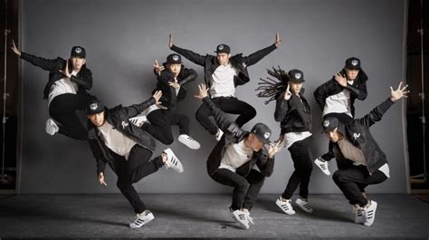 latest (905×509) | Dance crew outfits, Dance costumes hip hop, Hip hop ...