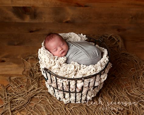 Come see Perry's newborn photoshoot! | L. Severson Portraits