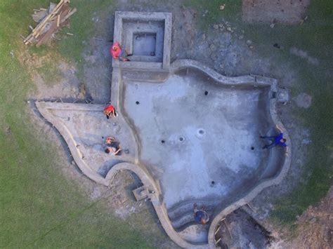 Houston Family’s Texas-Shaped Pool is Making a Huge Splash in Backyard ...