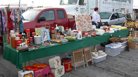 Alameda Point Antiques Faire | Shopping in Alameda, San Francisco