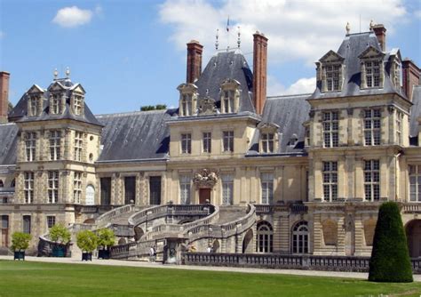 Travel Curious Often - The Other French Palace: Château de Fontainebleau