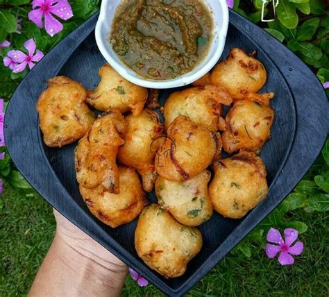 Bhajiya | Indian food recipes, Food, Indian street food