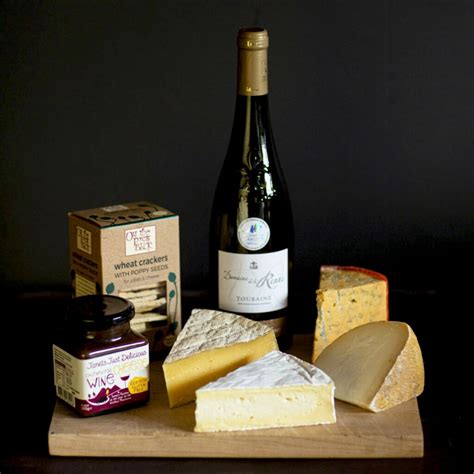 Cheese and Wine Gift Hamper | The Little Cheese Shop