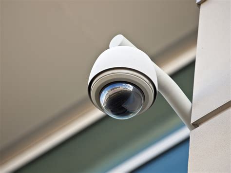 Lawyers question FBI's reluctance to turn surveillance cameras inward