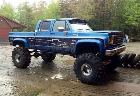 Lifted crew cab Chevy | Chevy trucks, Lifted chevy trucks, Ford trucks