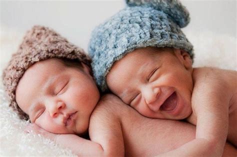 Baby Twins Sleeping 6 Laughing | Cute twins, Twin babies, Baby photos