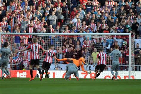 44 stunning photos of Sunderland fans during games against Newcastle ...