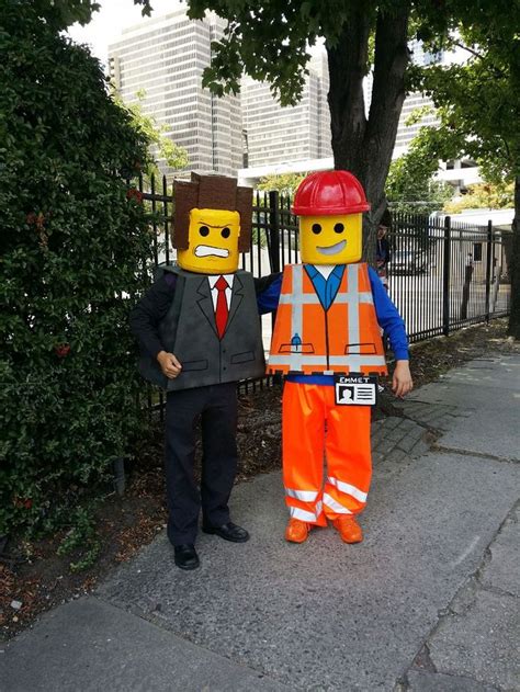 LEGO Man Costume! | DIY Halloween Costumes | Lego man costumes, Lego movie costume y Lego man