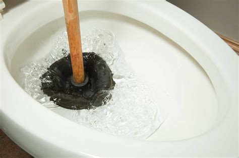 How To Unclog A Toilet With Baking Soda And Vinegar