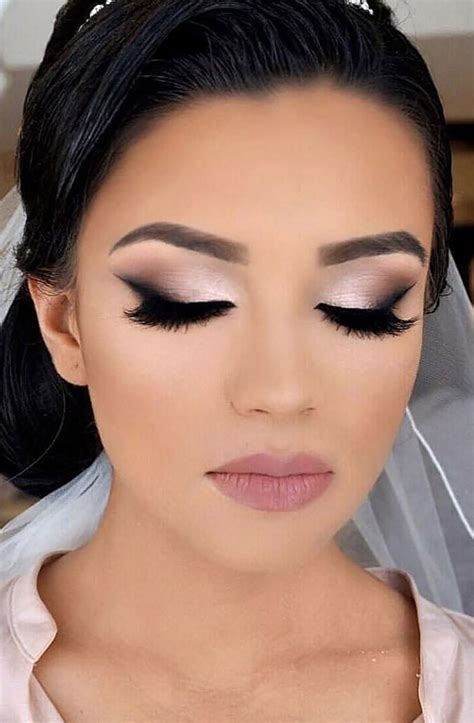 Pretty Summer Glamorous Makeup Ideas Glowy Looks in 2020 | Wedding eye ...