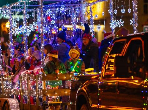 Applications Sought For Electric Christmas Parade | St. Charles, IL Patch