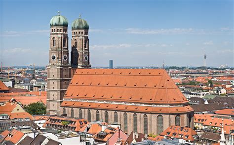 File:Frauenkirche Munich - View from Peterskirche Tower2.jpg - Wikipedia