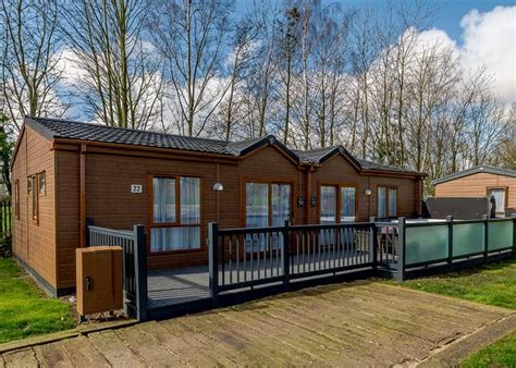 Park View - Willow Pastures Country Park - Lodges - Book Online - Hoseasons