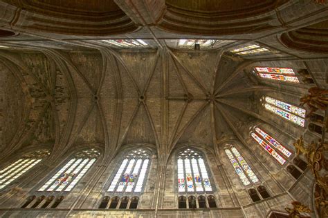 Structurae [en]: Narbonne Cathedral