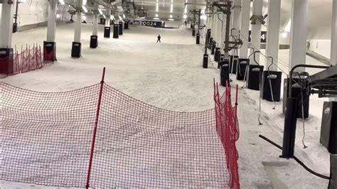 Indoor ski slope - Milton Keynes, UK - YouTube