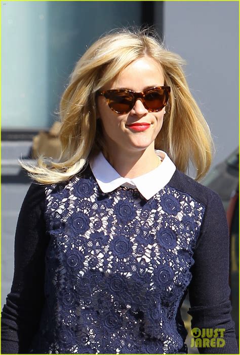 Reese Witherspoon Shows Off Beautiful Blonde Locks After Hair ...