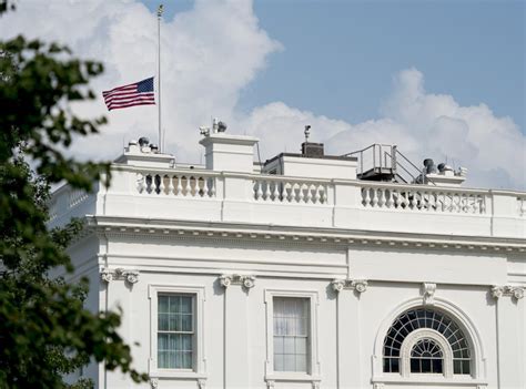 White House Flag Changes Positions for a 3rd Time