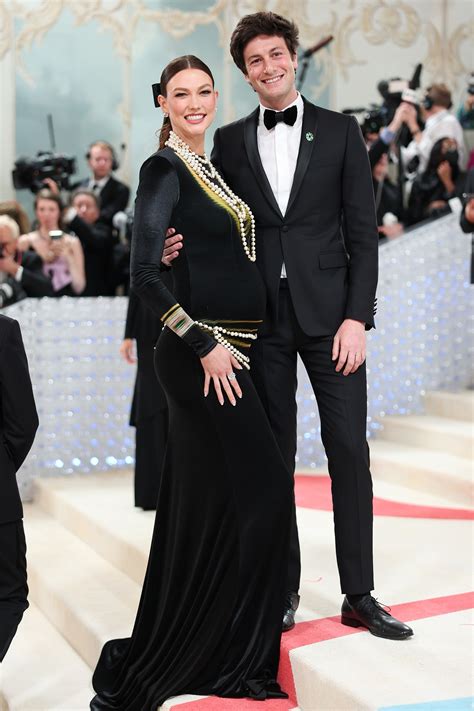 Karlie Kloss Pregnant: Debuts Baby Bump at Met Gala 2023 | Vanity Fair