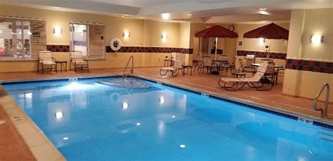 HAMPTON INN BY HILTON PRESQUE ISLE $112 ($̶1̶3̶9̶) - Updated 2021 ...