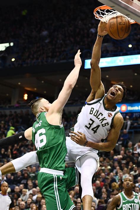 Giannis simply refuses to stop trying to dunk on Aron Baynes