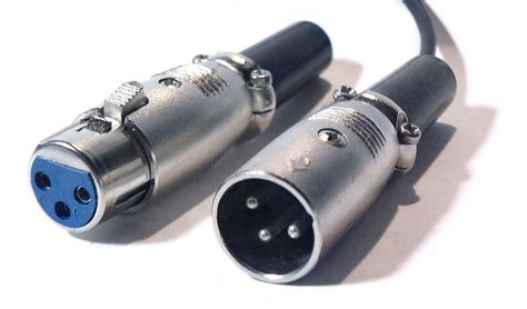 File:Xlr-connectors.jpg - Wikipedia