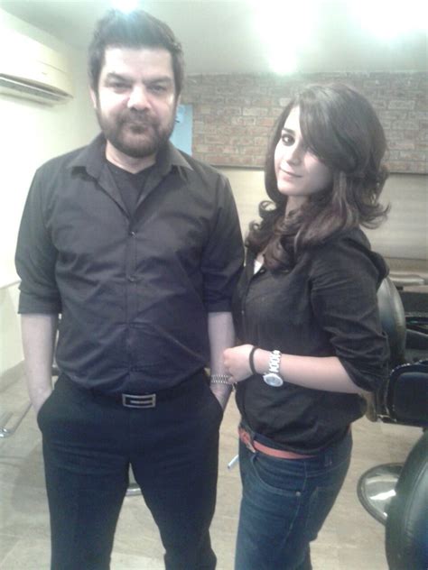 Aima Baig With Journalist Mubashir Lucman - Crayon