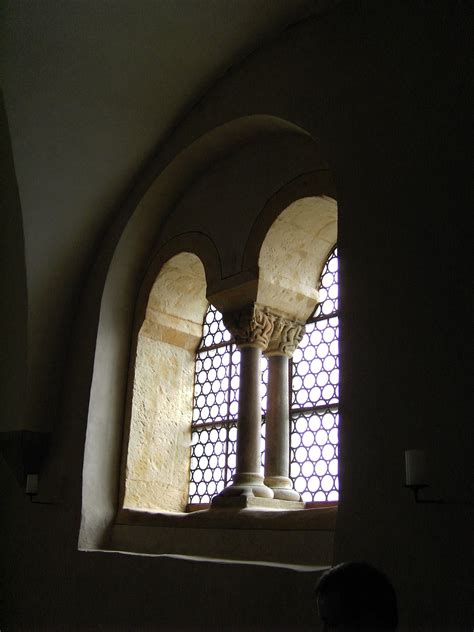 File:Wartburg-Castle.Chapel.Windows.JPG - Wikimedia Commons