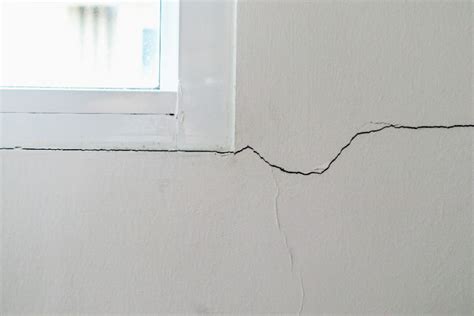 6 Most Likely Reasons You’re Seeing Cracks in Your Walls