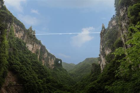 Zhangjiajie Skywalk Made Of Glass Set To Open In China | eXtravaganzi