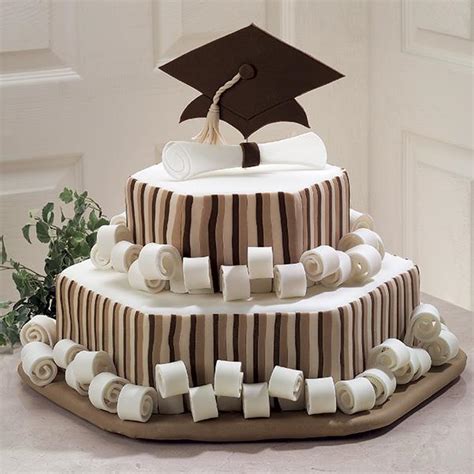 25 Cool Graduation Cake Ideas 2017