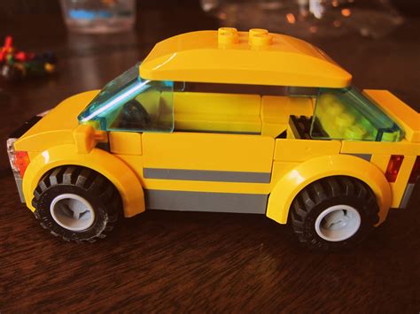 Review: LEGO City Great Vehicles :: Car & Caravan :: | the adventures of MNMs