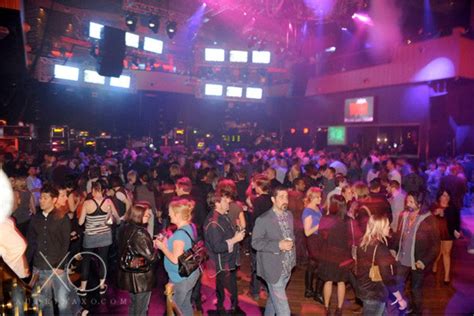 Rain: Jacksonville Nightlife Review - 10Best Experts and Tourist Reviews