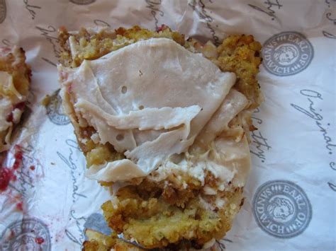 Review: Earl of Sandwich - Holiday Turkey Sandwich