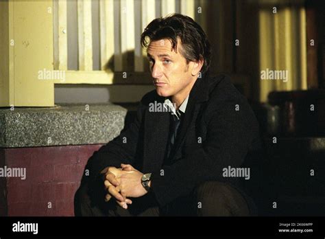 SEAN PENN, MYSTIC RIVER, 2003 Stock Photo - Alamy