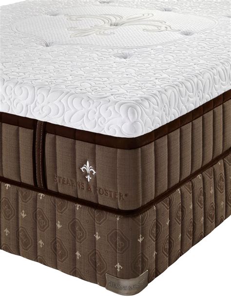 Stearns & Foster Lux Estate Caldera 2016 Plush - Mattress Reviews | GoodBed.com